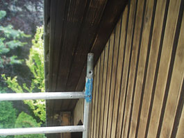 Vorher: Abgenutzte Holzfläche