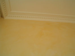 Nachher: Innenraumgestaltung mit Decolasurfarbe und Zierprofilen